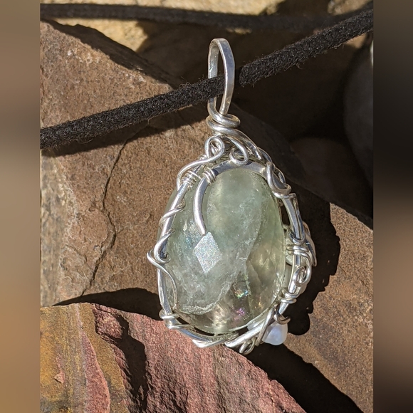 Hand Crafted 925 Sterling Silver Pendant Necklace Faceted Green Fluorite Gem - Picture 4 of 16